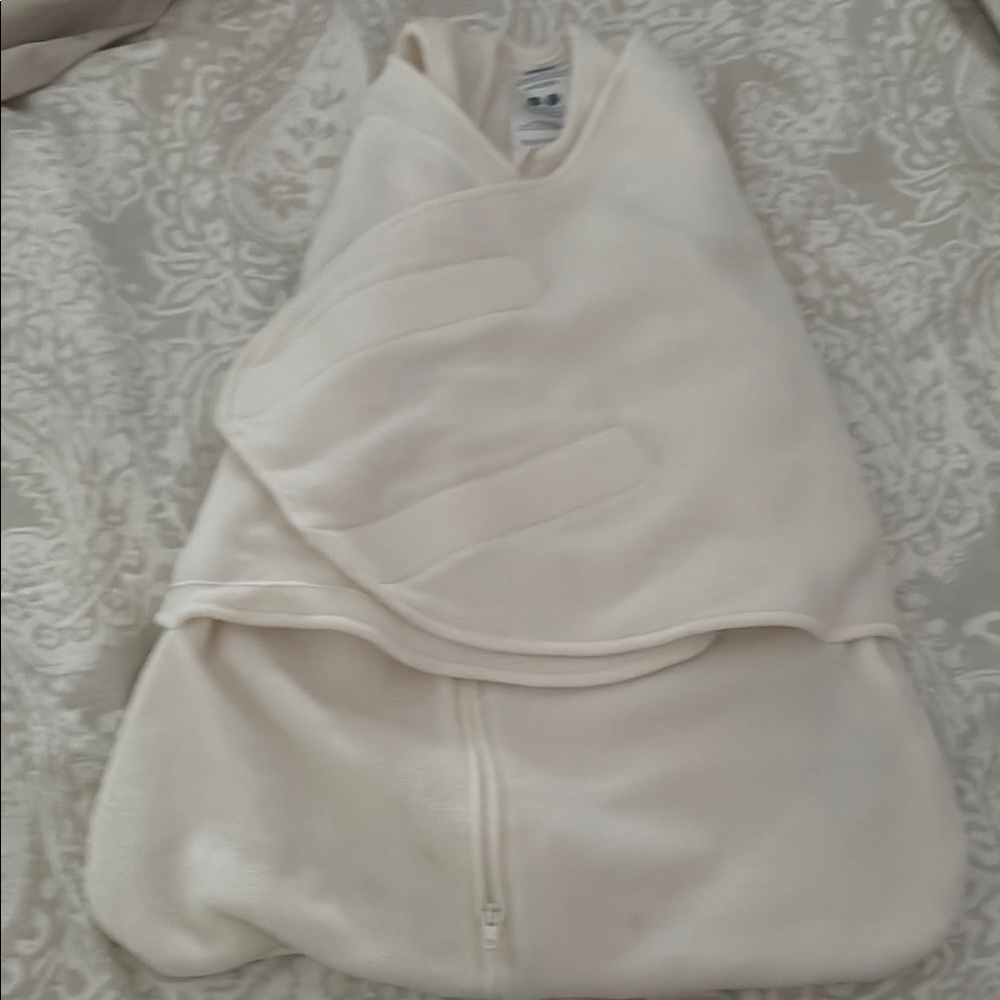 Halo swaddle sleep sack EUC